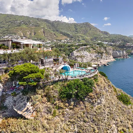 Hotel Punta Chiarito Resort&apartments 4*