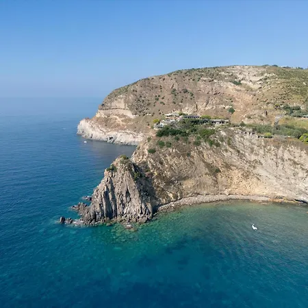 Punta Chiarito 4*