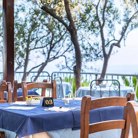 Punta Chiarito 4*