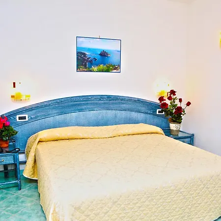 Punta Chiarito Hotel