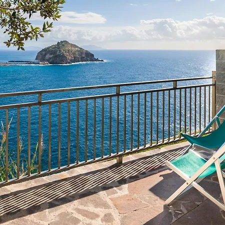 Hotel Punta Chiarito 4*