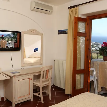 Punta Chiarito Hotel 4*
