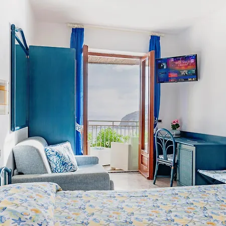Hotel Punta Chiarito