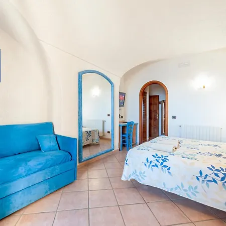 Punta Chiarito 4*