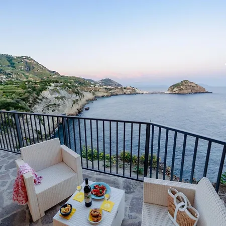 Punta Chiarito Forio (Isola d'Ischia)