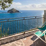 Hotel Punta Chiarito