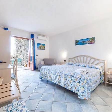Punta Chiarito 4*