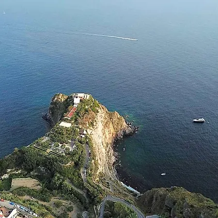 Punta Chiarito Hotel 4*