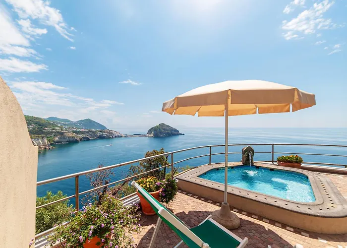 Punta Chiarito Hotel
