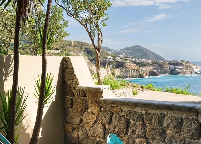 Punta Chiarito 4* Форио