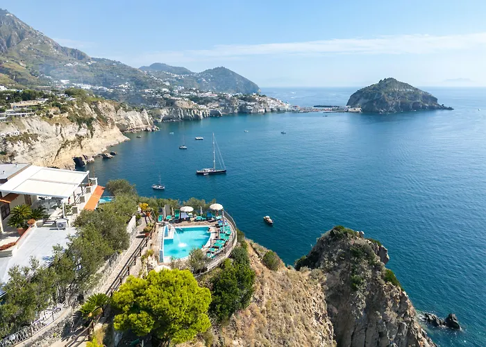 Hotel Punta Chiarito 4*