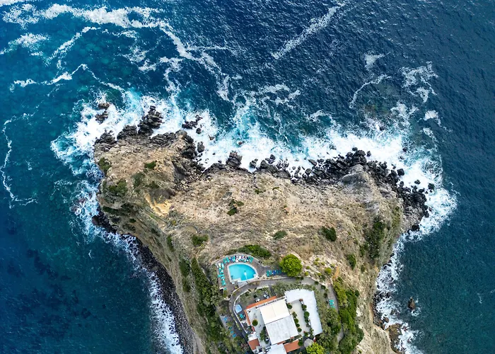 Punta Chiarito Hotel