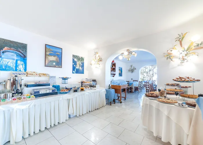 ホテル Punta Chiarito 4*